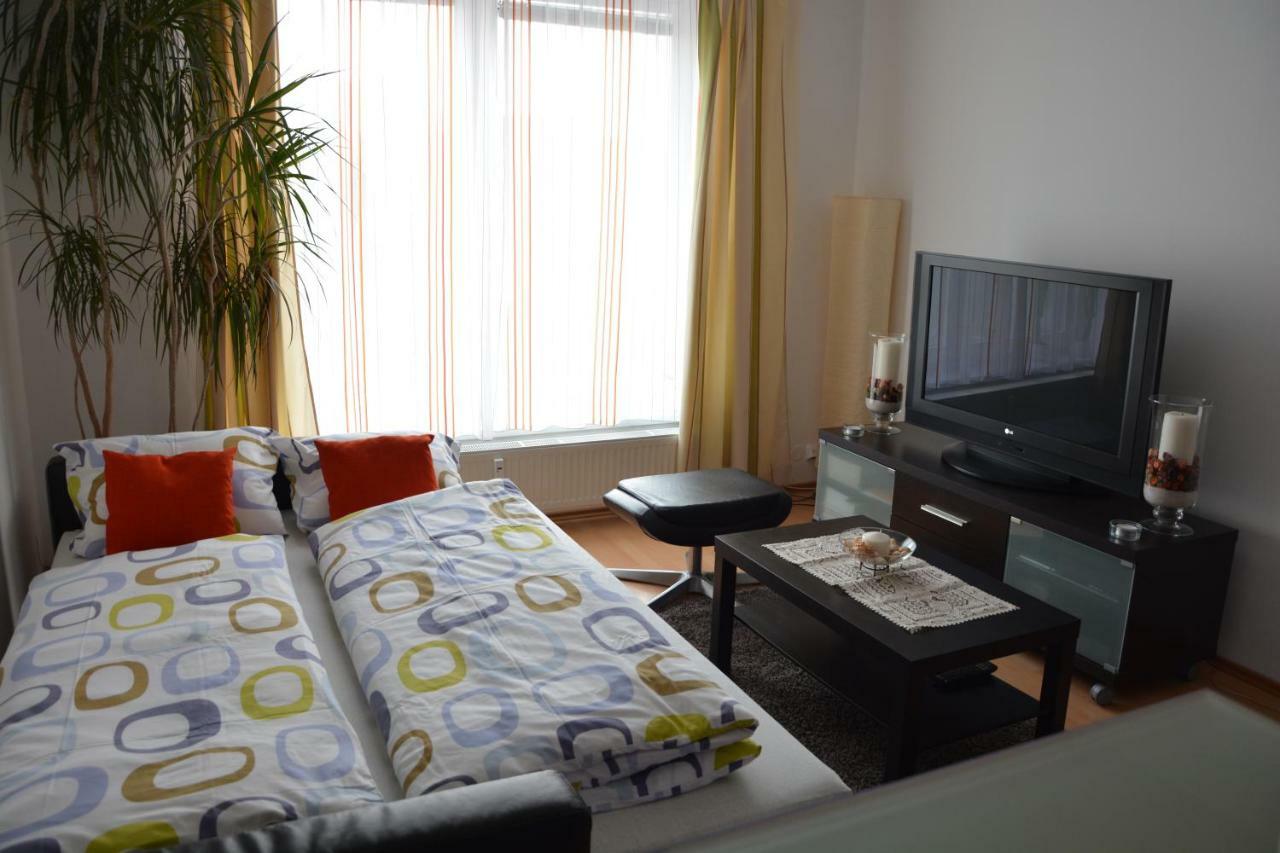 Apartmán Zderadova Brno Exterior foto